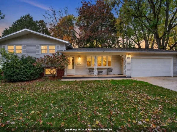 1013 N Locust St, Green Bay, WI 54303
