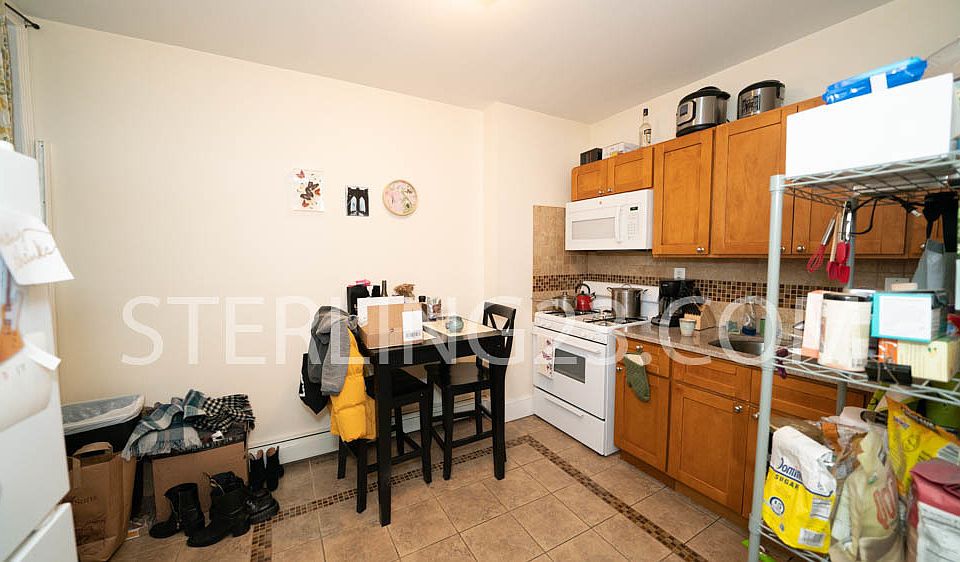 1st image of 2712 23rd Ave #2R