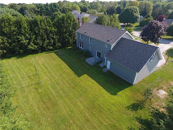 4th image of 37 High Meadow Ln