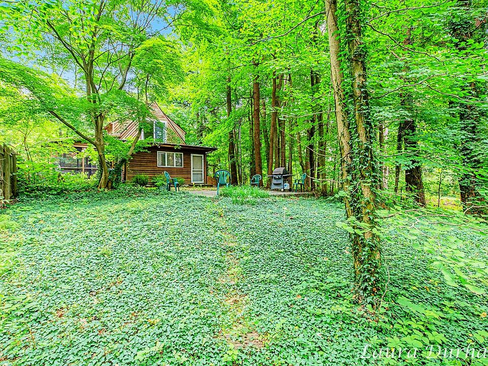1st image of 2376 Lakeshore Dr