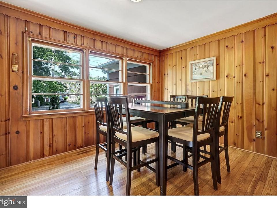 1st image of 208 Marom Dr
