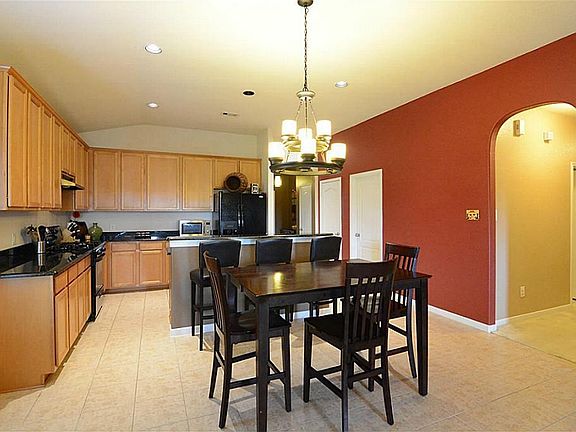 3rd image of 15516 Huddleston Dr