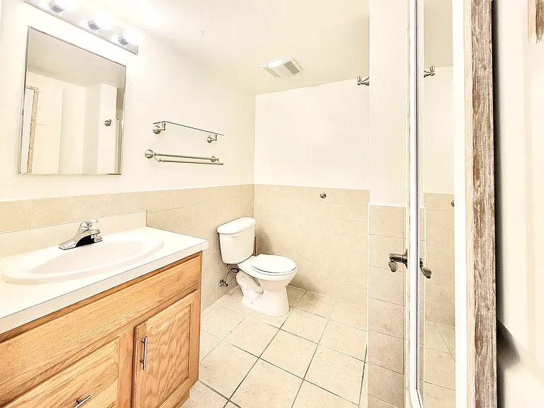 1220 SW 1st Ave #209 — Photo 14