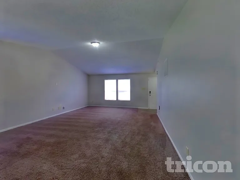 8643 Hopewell Ct — Photo 3