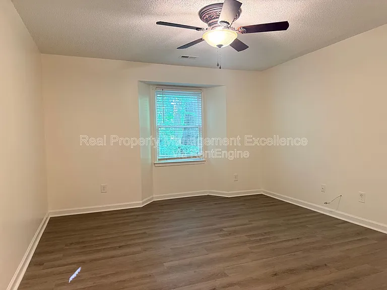 1330 Park Glen Dr #104 — Photo 13