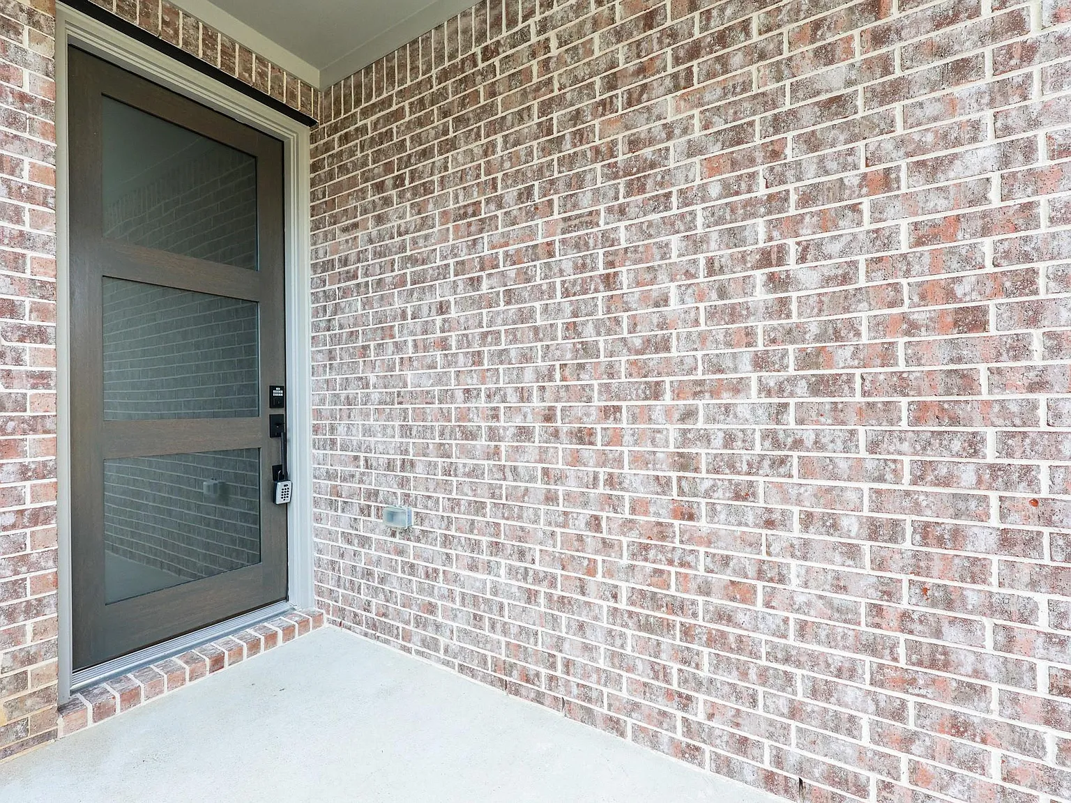 4 bed, 3.0 bath, 1927 sqft, $2,500 — Photo 4