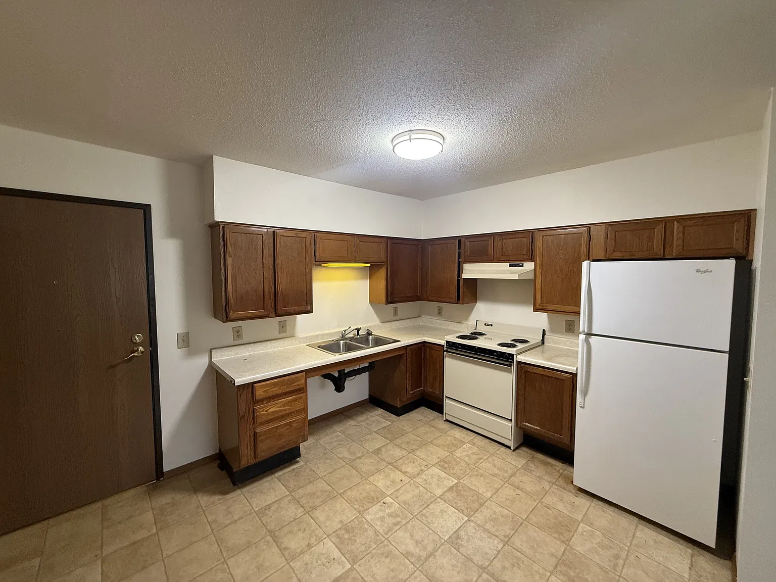 VR - 213 13th Ave E - Webster - 8 — Photo 3
