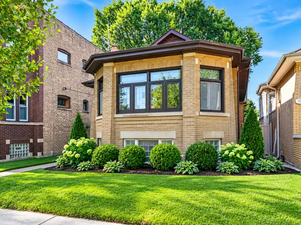 2619 W Farwell Ave, Chicago, IL 60645