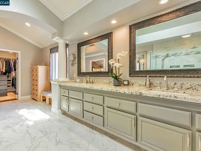 668 Sun Tree Ct — Photo 46