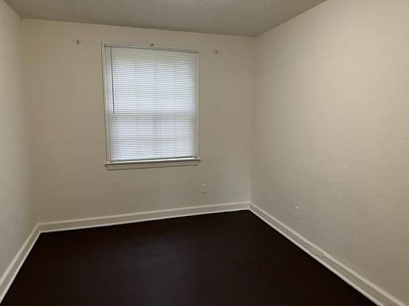 3rd image of 2402 N Dog River Dr