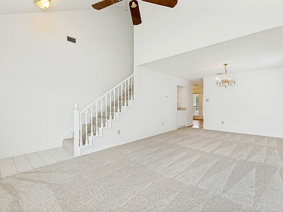 4th image of 3318 Berkner Dr