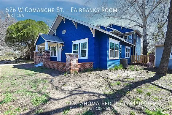 526 W Comanche St