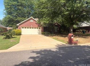 2125 Sprucewood Dr, Conway, AR 72032