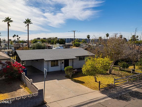 3rd image of 2089 E DON CARLOS Avenue