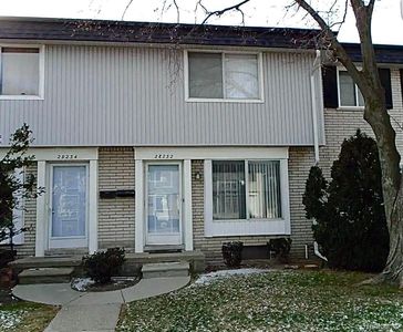 28232 Universal Dr, Warren, MI, 48092