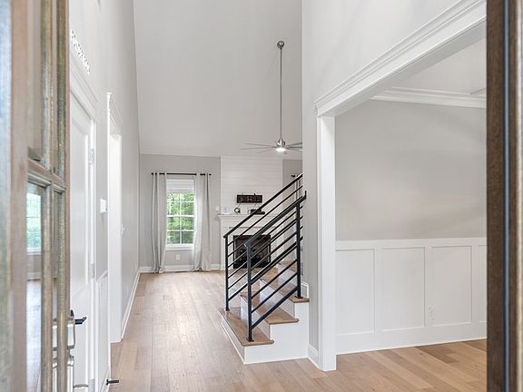 2nd image of 488 Sheas Way