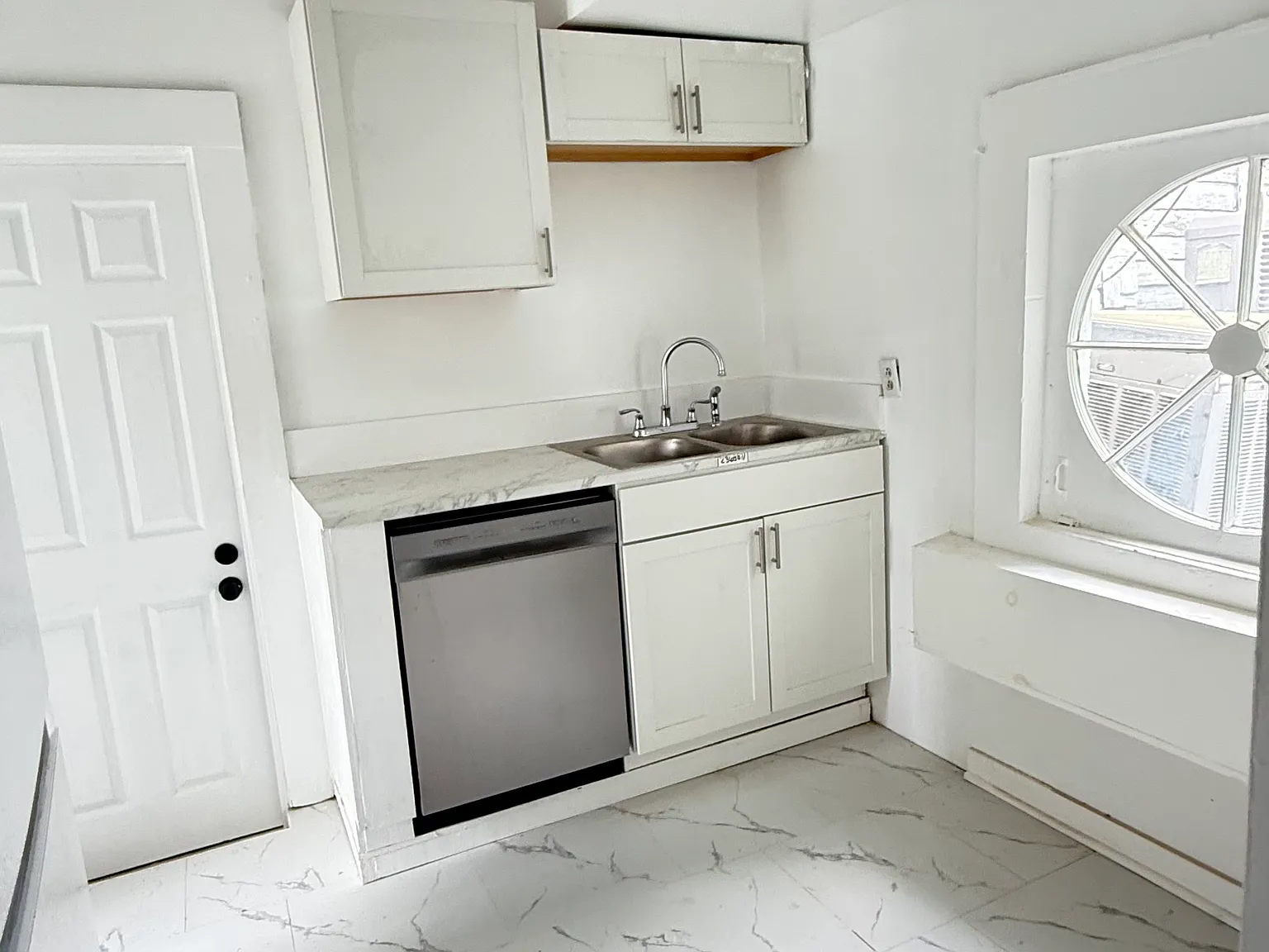 1 bed, 700 sqft, $1,275 — Photo 1
