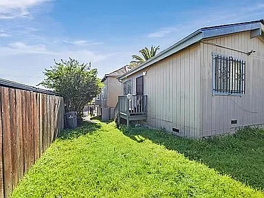 4 bed, 1.5 bath, 1200 sqft, $3,500 — Photo 4