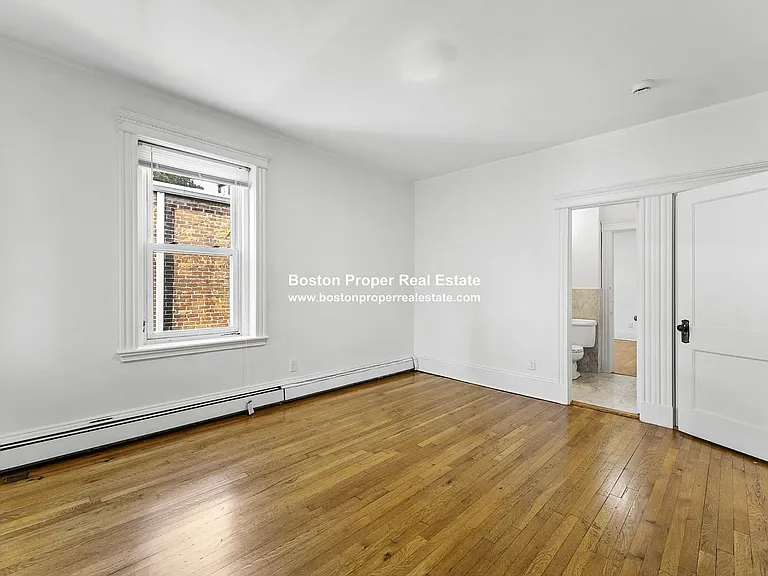 134 Pleasant St #2 — Photo 3