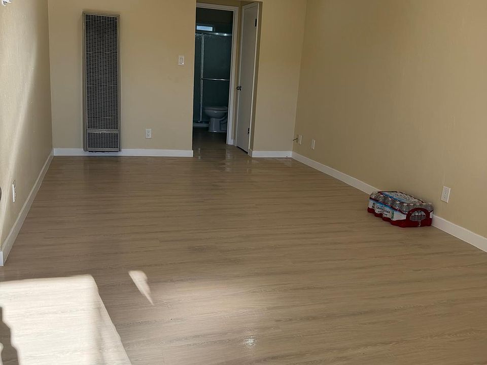 1st image of 476 Firloch Ave #2