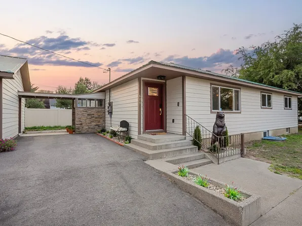 606 W Chinook St, Livingston, MT 59047