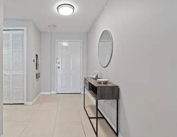 1st image of 210 174th St APT 1011