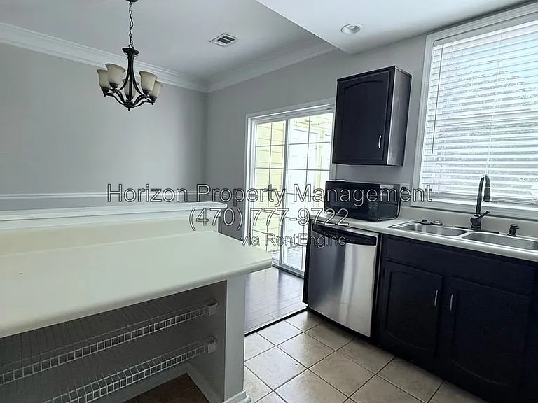 3924 Hancock Cir — Photo 10