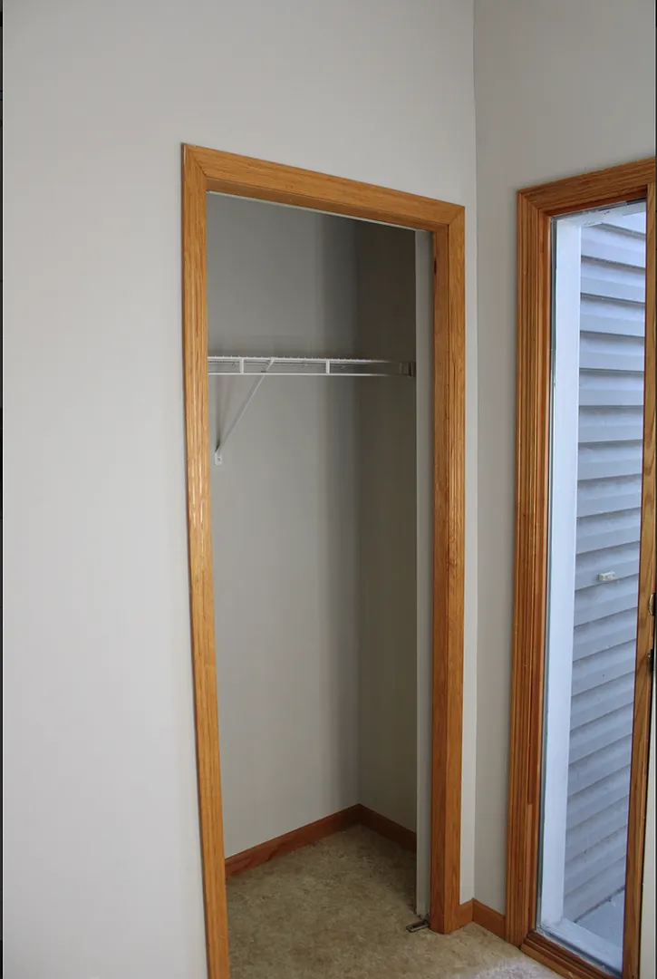 Charming 2BR/2BA Townhome in Prime Location — Photo 4
