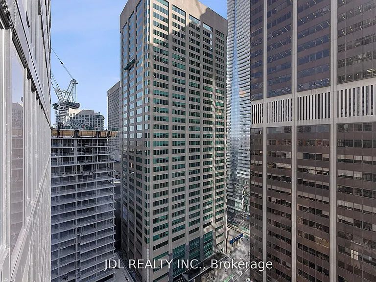 8 Cumberland St #2103 — Photo 29