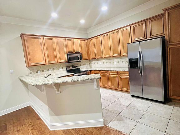 4th image of 5613 Lindell Ave #2
