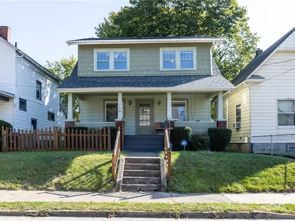 87 Wengler Ave, Sharon, PA 16146