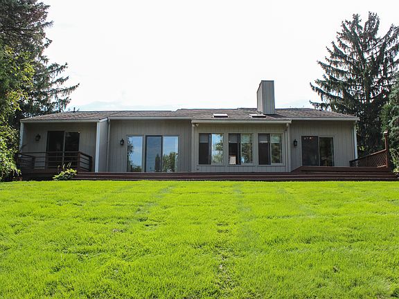 3rd image of 6921 Ellinwood Dr