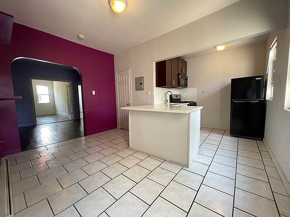 3rd image of 308 Evergreen Ave #2A