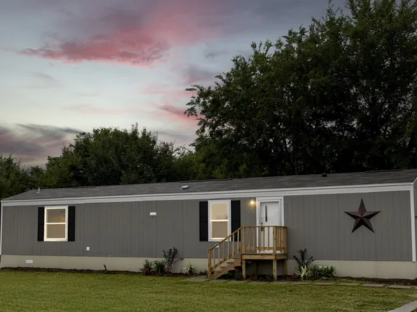 108 Saint Michaels Dr, Trinidad, TX 75163