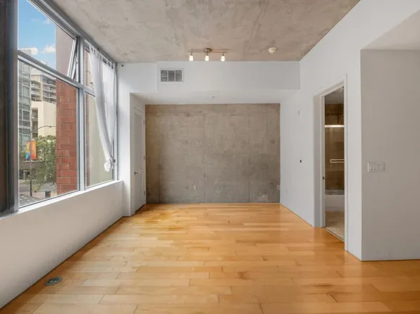 1050 Island Ave Unit 204, San Diego, CA 92101