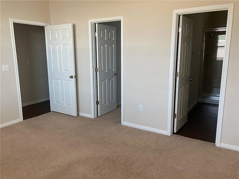 480 Triumph Rd — Photo 9