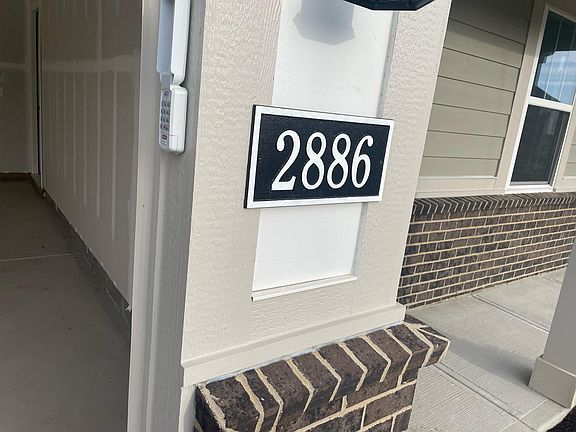 4th image of 2886 Woods Edge Dr