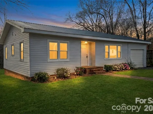 6457 Hudlow Rd, Union Mills, NC 28167