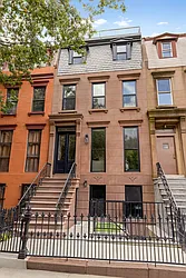 482 Jefferson Avenue #TWNHSE image 1 of 16