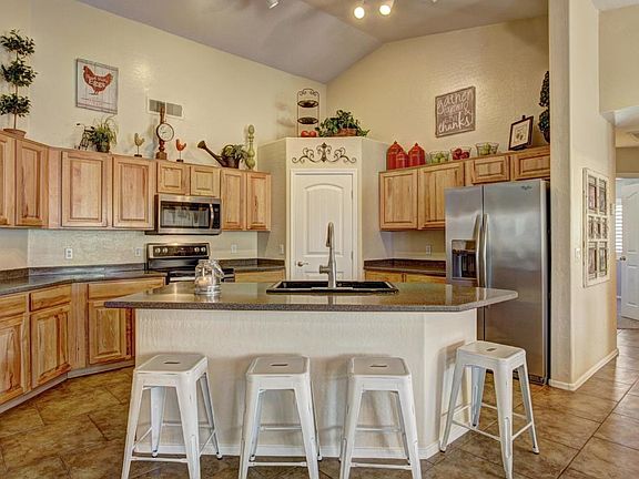 3rd image of 4146 E Meadow Creek Way