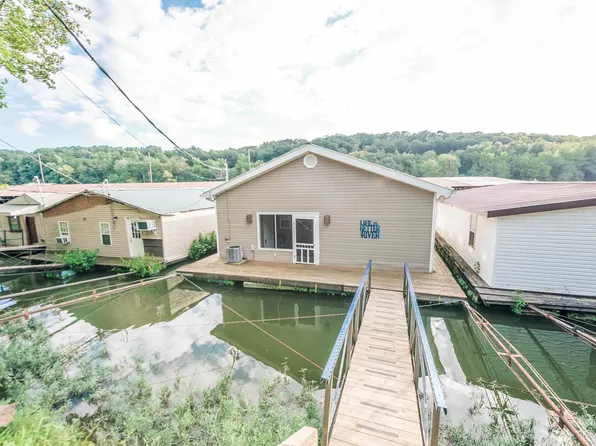 31 Dock Ln, Perryville, TN 38363