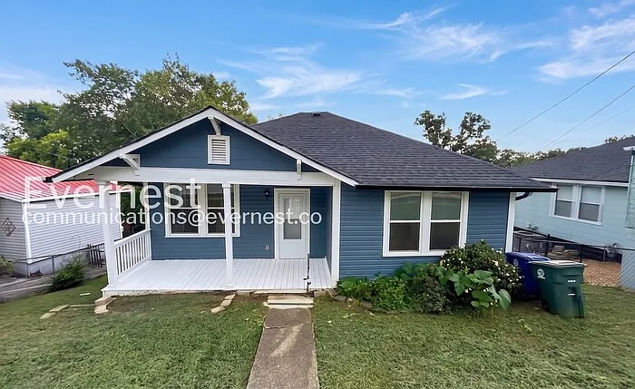 3646 Crompton St — Photo 3