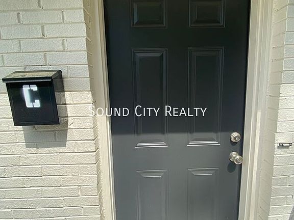 3rd image of 1905 Hermosa St Unit C