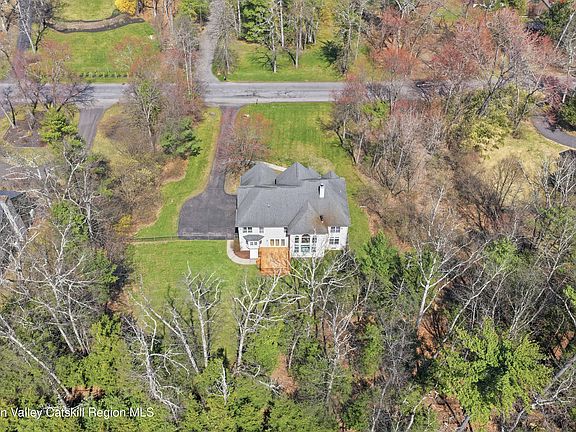 3rd image of 45 Tall Oaks Drive