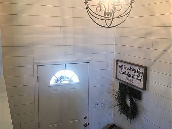 2nd image of 705 Park Hill Dr