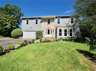 18 Roland Dr, White Plains, NY 10605