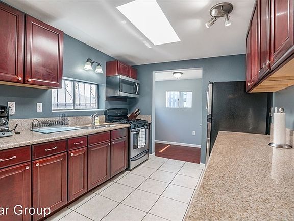 3rd image of 424 17th St