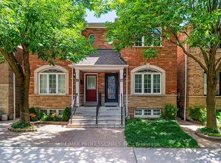 17 Algarve Cres, Toronto, ON M6N5E7