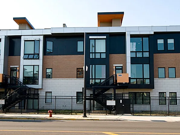 2224 W Madison St Unit 302, Chicago, IL 60612