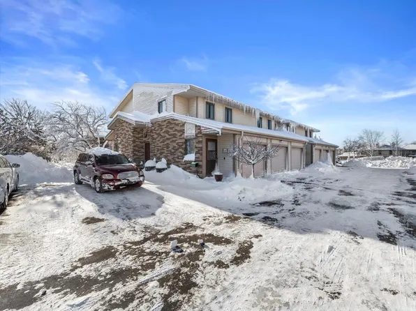 W177N9757 Riversbend CIRCLE EAST East, Germantown, WI 53022